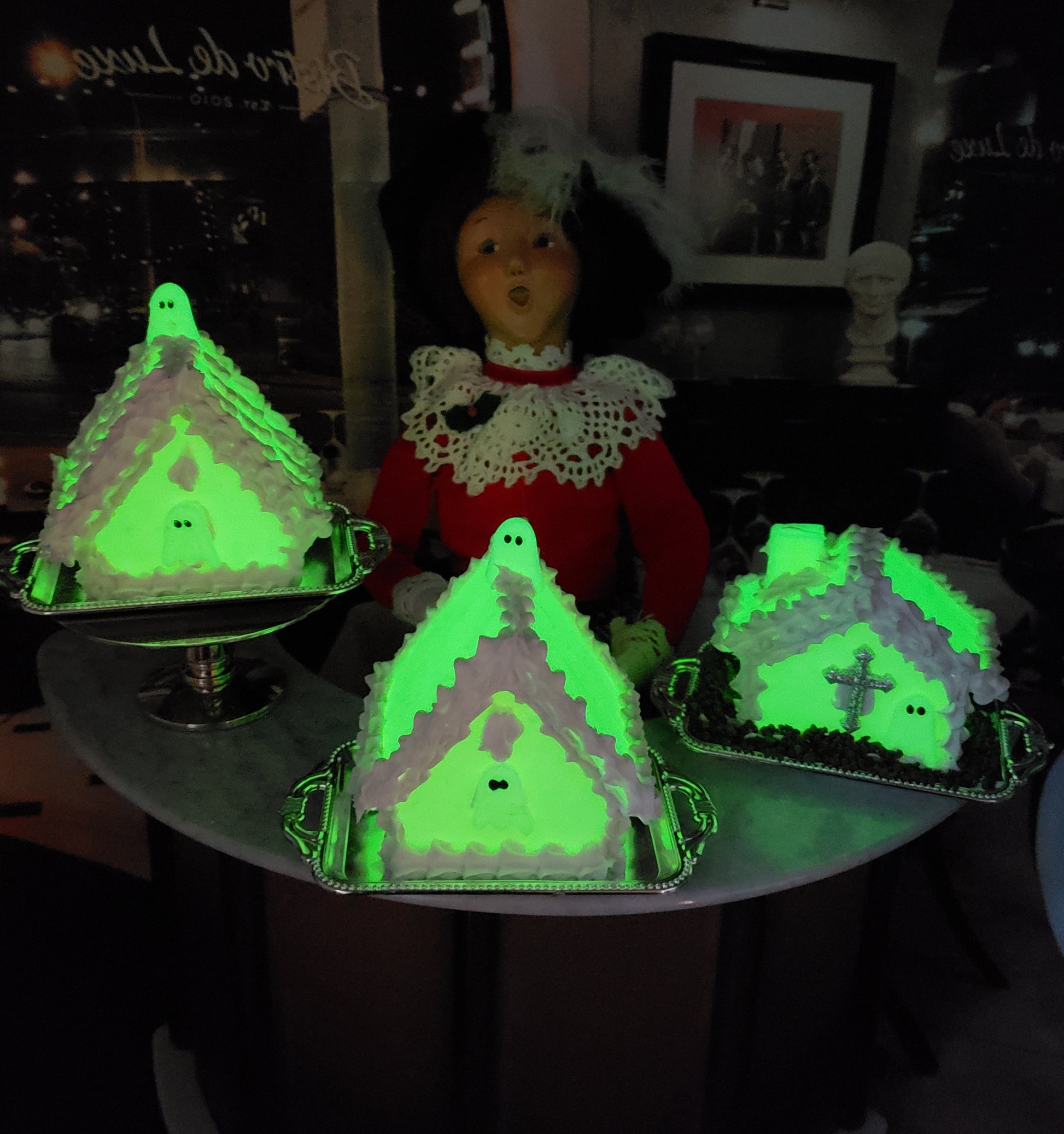byer's choice doll with glow in the dark houses
