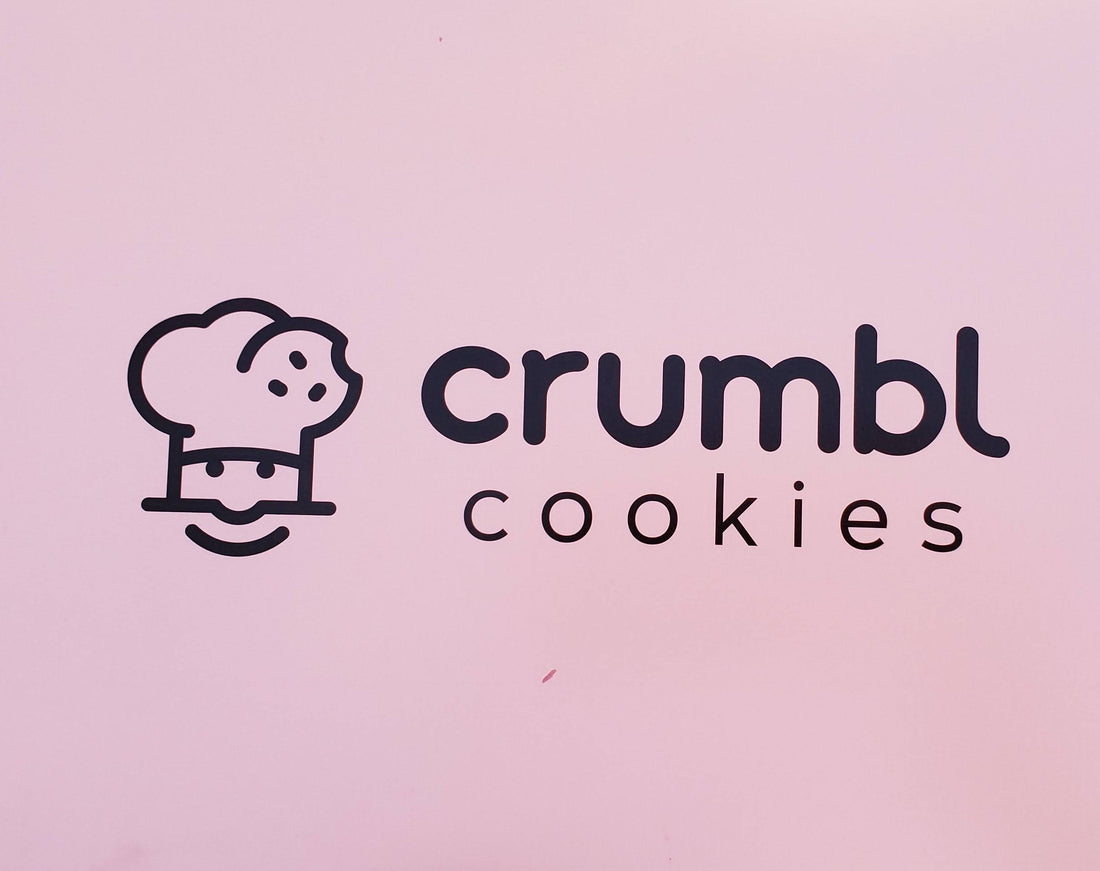 crumbl cookies logo