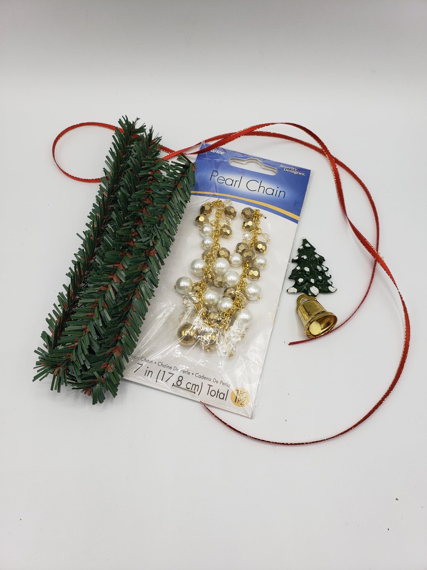 gold, pear and red christmas wreath kit