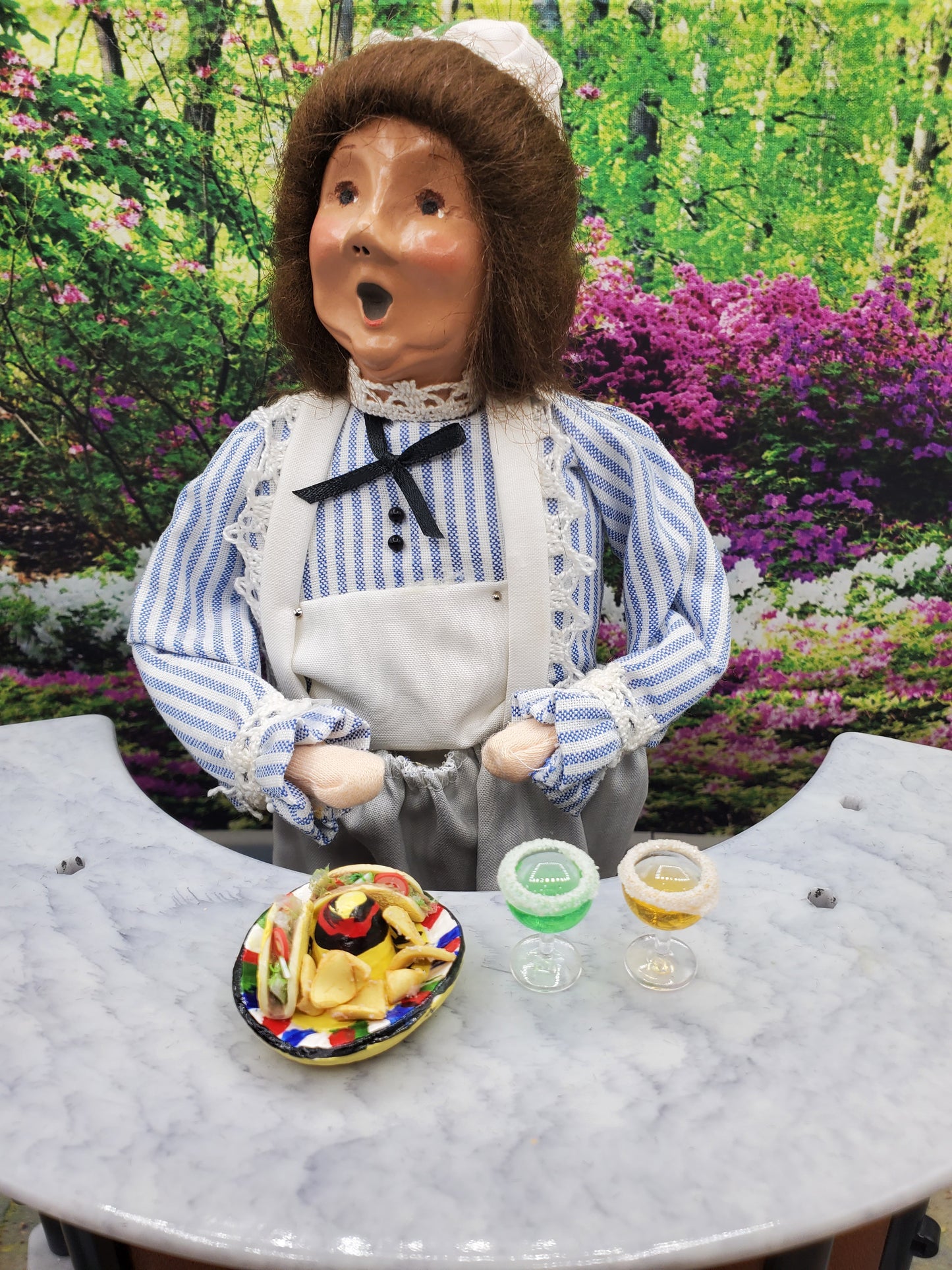 byers' choice doll with margheritas