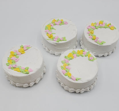1:4th Scale Flowered Spray Bakery Cake Miniature Food